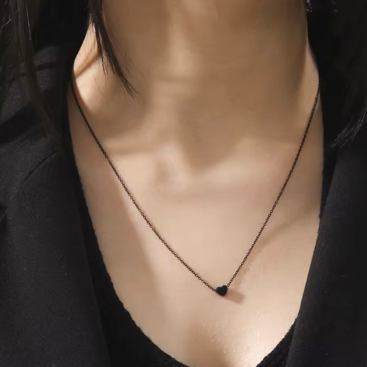 תליון לב עדין לגבר או לאישה עם חריטה אישית